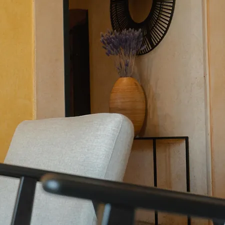 Logis Les Magnanarelles Hotel
